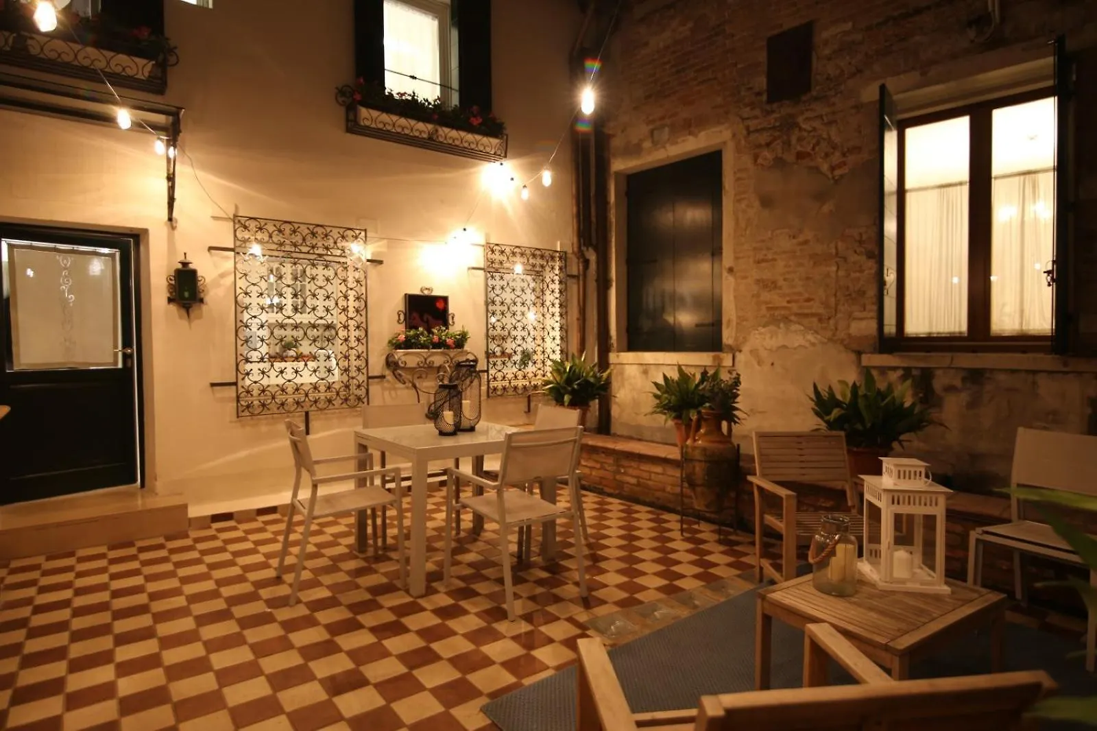 La Casa Piu Centrale A Venezia, Con Corte Privata 0*, Venice