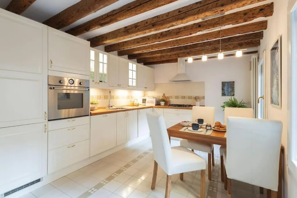 La Casa Piu Centrale A Venezia, Con Corte Privata Venice