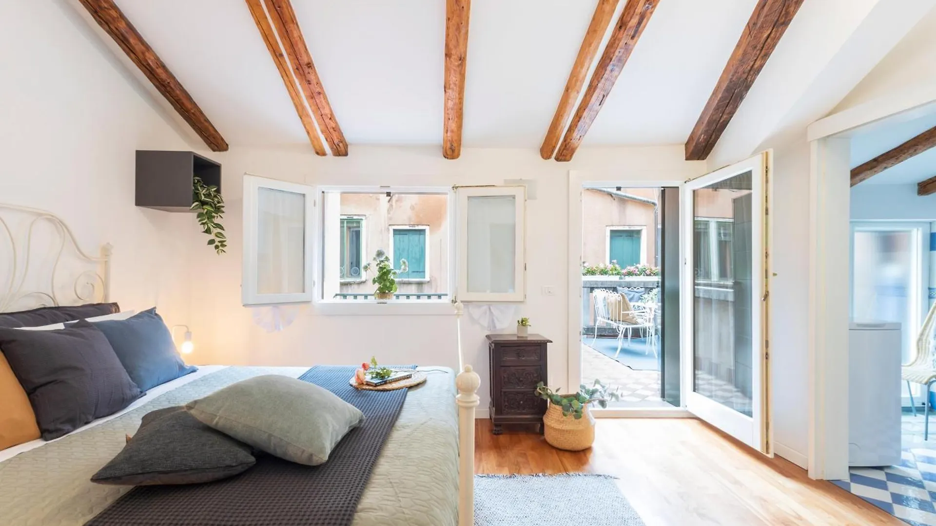 Apartment La Casa Piu Centrale A Venezia, Con Corte Privata Italy