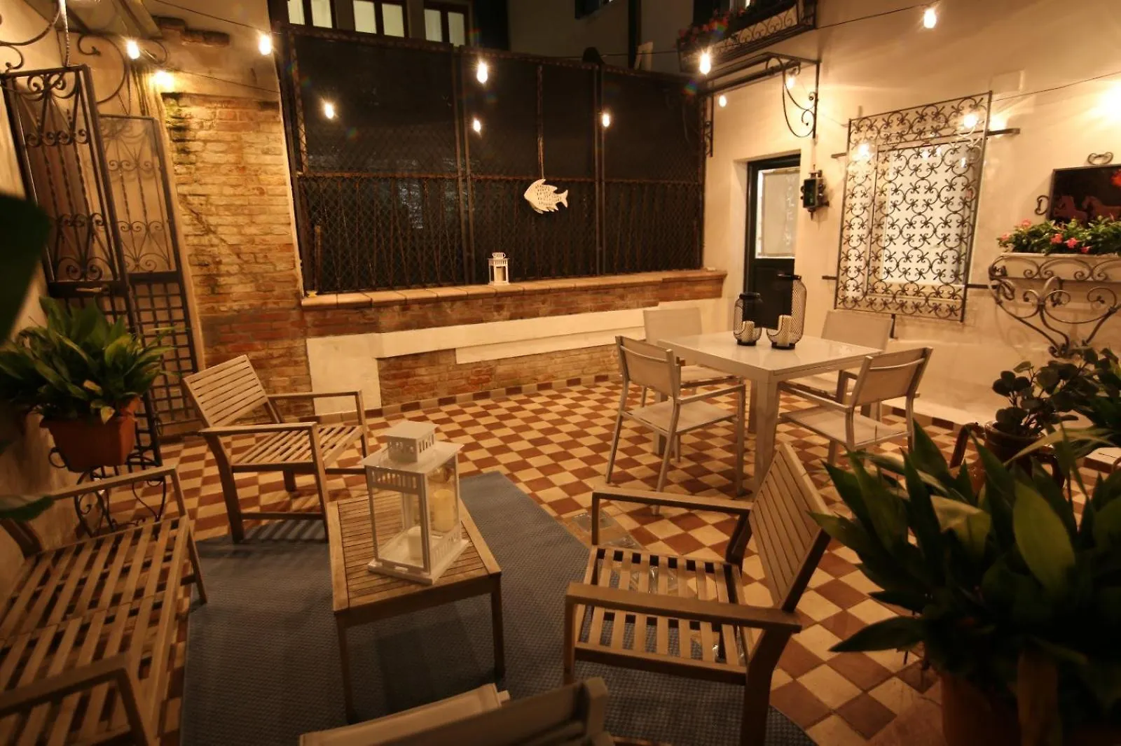 La Casa Piu Centrale A Venezia, Con Corte Privata Apartment Venedig